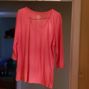 3/4 length sleeve shirt